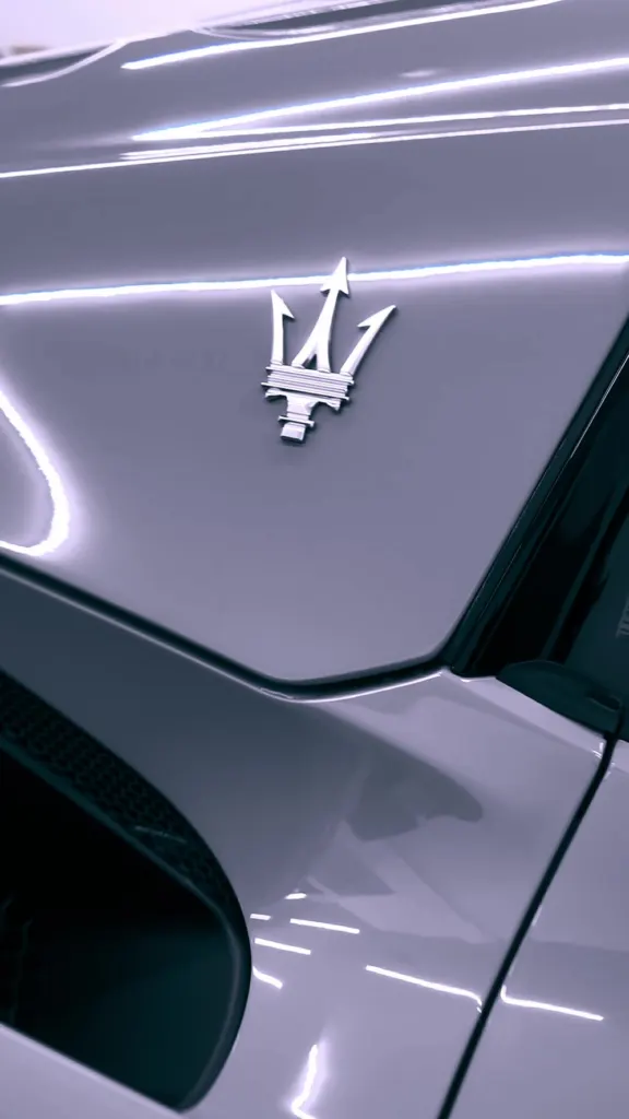 Maserati MC20 — photo 3